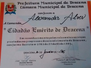Dinho foi homenageado com o título de Cidadão Dracenense (Foto: Célia Alves/Arquivo Pessoal) Dinho foi homenageado com o título de Cidadão Dracenense (Foto: Célia Alves/Arquivo Pessoal)