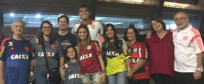 Família de César acompanha o jogador na maioria dos seus jogos (Foto: Fred Gomes/GloboEsporte.com)