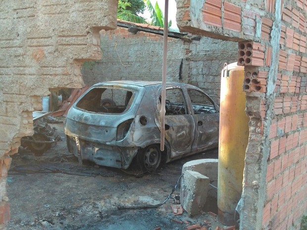 Explosão em oficina na Zona Sul de Teresina (Foto: Ellyo Teixeira/G1)