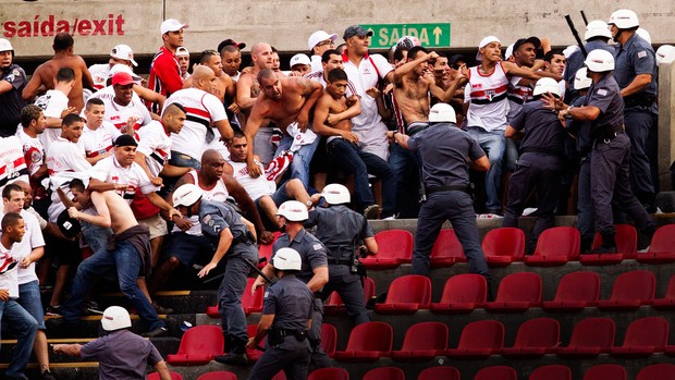 saopaulo-corinthians-leopinheiro-fut-ae.