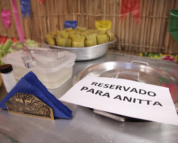 Barraca de milho reservada para a cantora Anitta (Foto: Pedro Curi/ TV Globo)