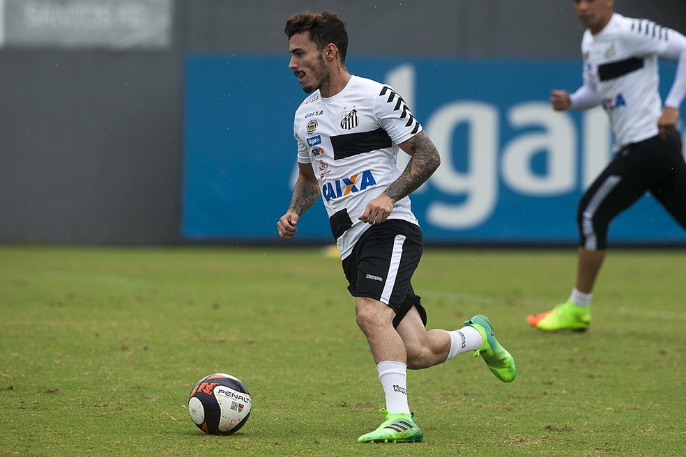 Zeca passou por exames nesta terça-feira (Foto: Ivan Storti/Santos FC)