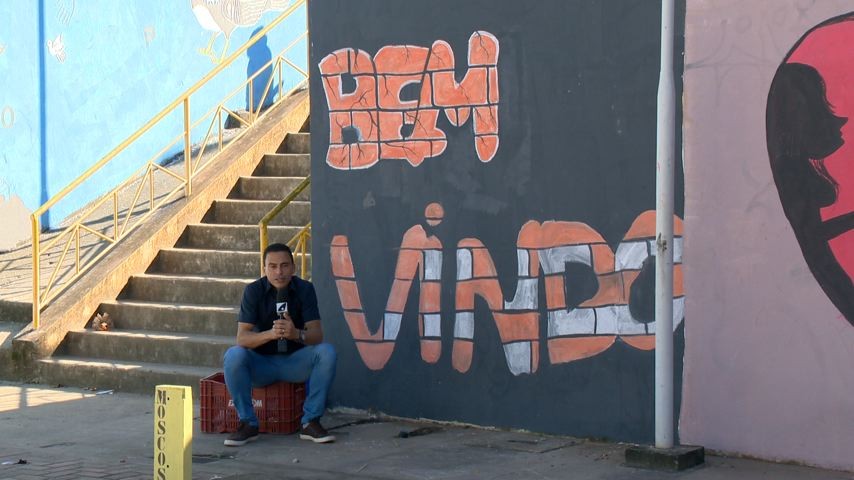 André Falcão foi até o bairro conhecer o projeto (Foto: Divulgação/ TV Gazeta)