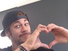 Solteiro, Neymar não comemora Dia dos Namorados lá fora: 'Fail'