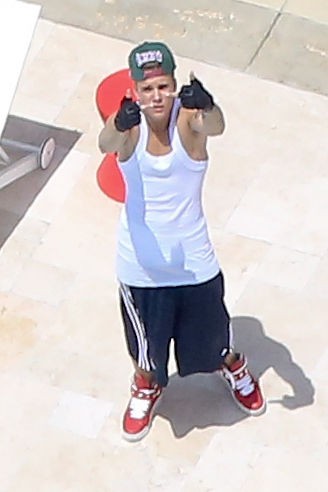 X17 - Justin Bieber em Los Angeles, nos Estados Unidos (Foto: X17/ Agência)