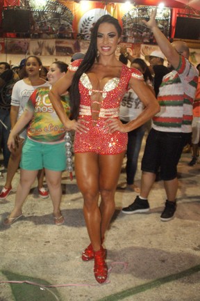 Gracyanne Barbosa na quadra da X9 Paulistana em São Paulo (Foto: Paduardo/ ​​Phábrica de Imagens/ Divulgação)