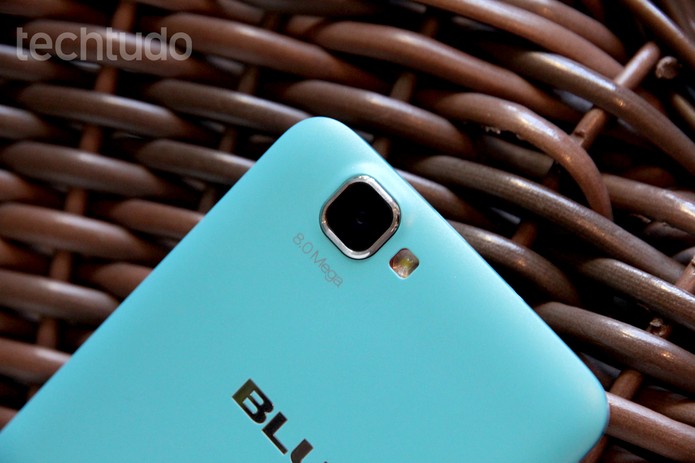 BLU Studio 5.0C HD oferece uma câmera de 8 megapixels (Foto: Zíngara Lofrano/TechTudo)