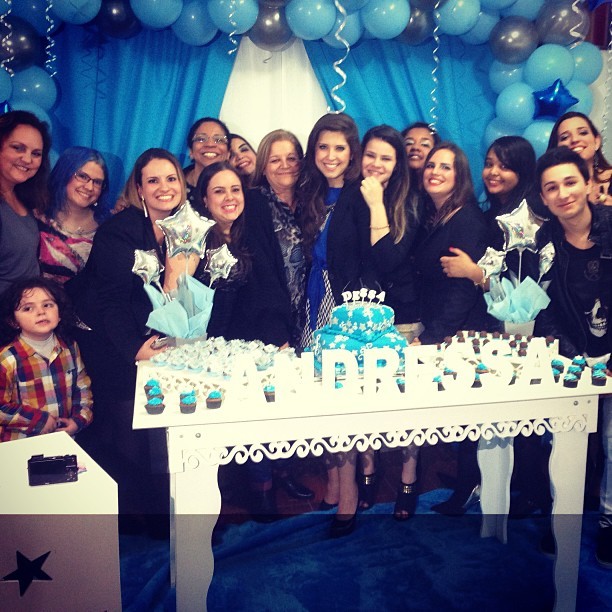 Andressa Ganacin comemora aniversário com amigos (Foto: Reprodução/Instagram)