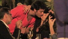 Muito amor! Helena Ranaldi troca beijos com o namorado em jantar no Rio; fotos
 (Delson Silva/Agnews)
