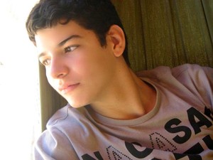 Flavio Augusto da Costa Leandro, de 17 anos, não resistiu aos ferimentos e morreu (Foto: Arquivo pessoal)