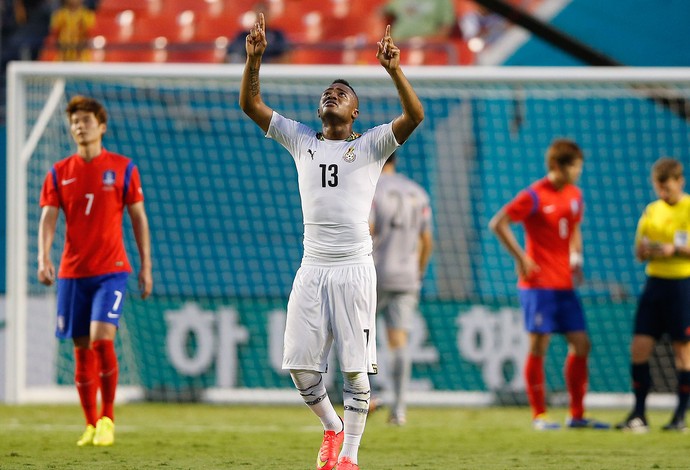 Jordan Ayew comemoração Gana e Coreia do Sul amistoso (Foto: Reuters)
