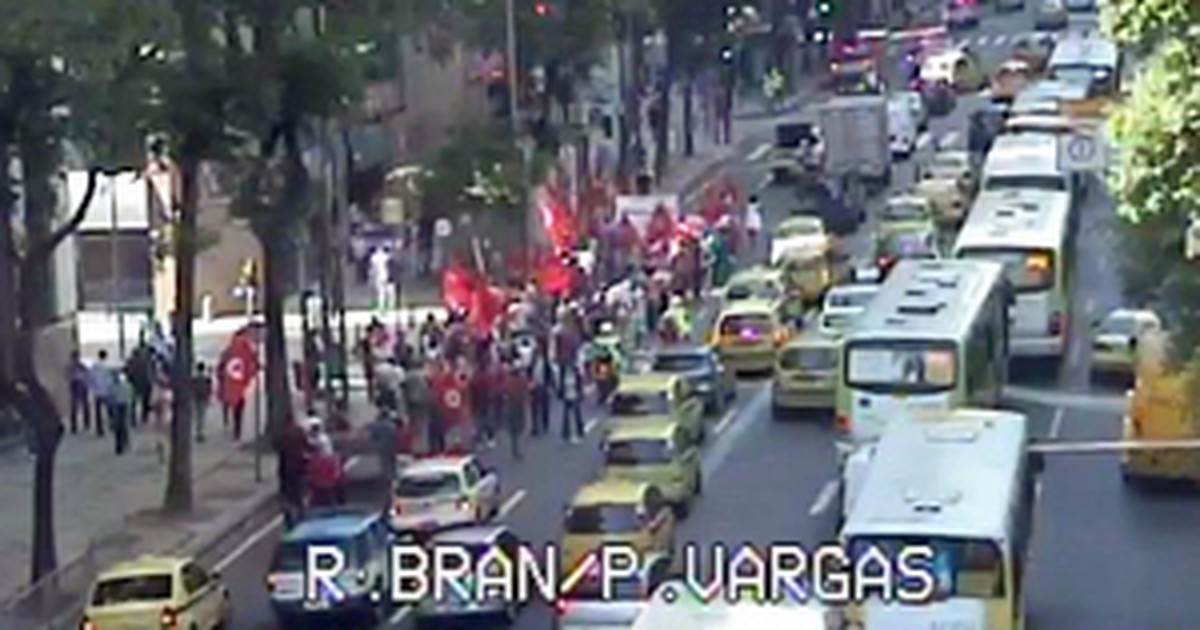 G1 Manifestação Do Mst Complica O Trânsito No Centro Do Rio Notícias Em Rio De Janeiro