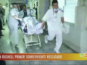 Ferido em queda de avião da Chapecoense é atendido em hospital na Colômbia (Foto: Reprodução/TV Globo) Ferido em queda de avião da Chapecoense é atendido em hospital na Colômbia (Foto: Reprodução/TV Globo)