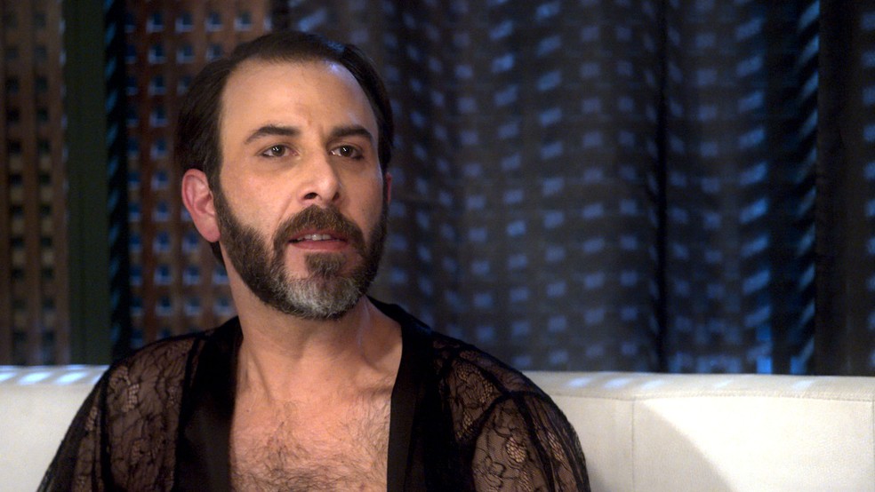 Hércules veste roupa de Mág (Foto: TV Globo)