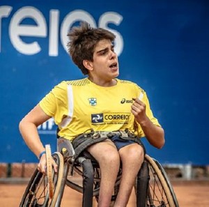 Fábio Bernardes tenista cadeirante Uberlândia tênis em cadeira de rodas (Foto: Raphael Oliveira/Arquivo pessoal)