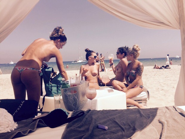 Maria Melilo em Ibiza com as amigas (Foto: Arquivo Pessoal)