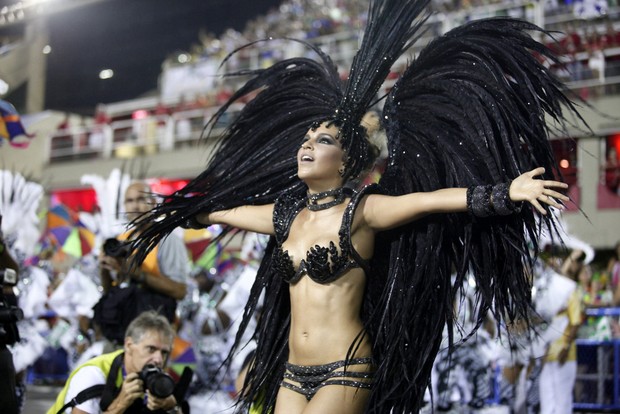 Mariana Rios na Sapucaí (Foto: Marcos Serra Lima/ EGO)