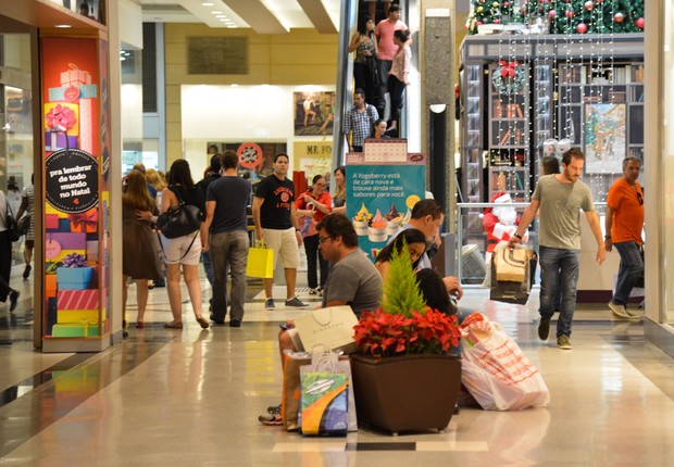 Compras de Natal ; varejo ; consumo ; shopping center ; lojas ; vendas de Natal ; comércio ;  (Foto: Valter Campanato/Agência Brasil)