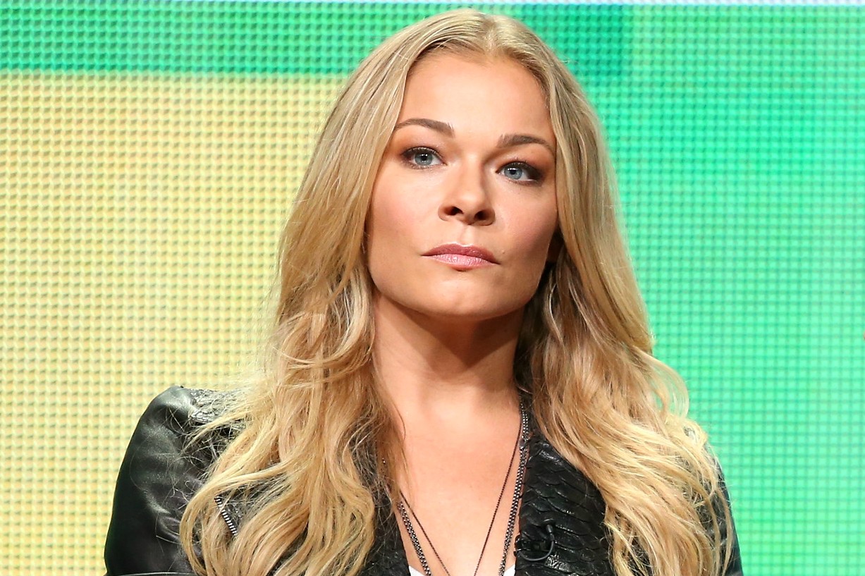 O que, claro também torna a própria LeAnn Rimes "culpada": ela se encontrava com Cibrian enquanto também era casada, no caso, com o bailarino Dean Sheremet. (Foto: Getty Images)