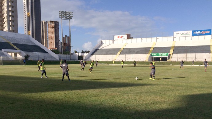 ABC - treino coletivo Estádio Frasqueirão (Foto: Carlos Cruz/GloboEsporte.com)