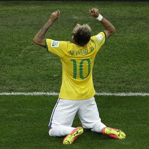 Jornais destacam desempenho 
de Neymar: 'Estrela solitária' (AP)