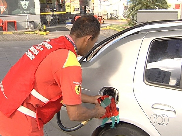 Preços dos combustíveis seguem aumentando em Goiânia, Goiás (Foto: Reprodução/TV Anhanguera)