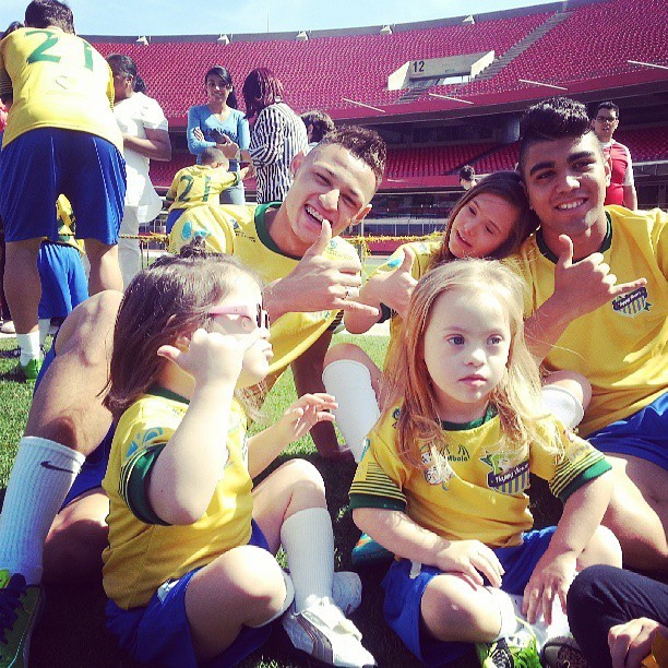 Neilton Gabriel Santos campanha calendário Happy Down 2014 (Foto: Reprodução / Instagram)