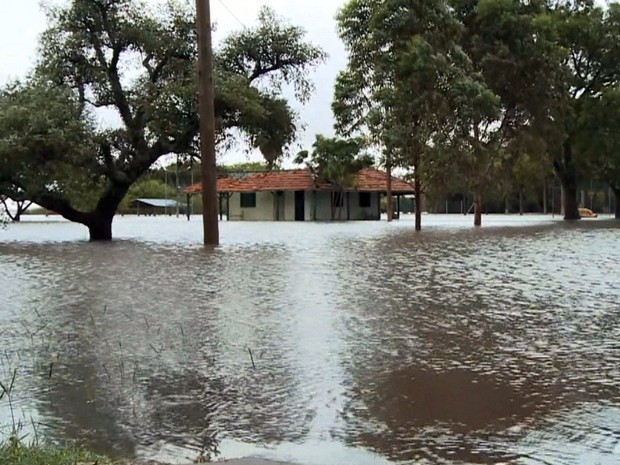 GNews - Mais de 1,1 mil famílias vão passar o Natal fora de casa no RS por causa das enchentes (Foto: GloboNews)