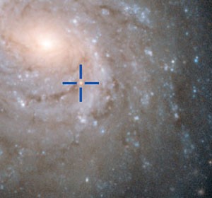 Detalhe mostra o posicinamento da supernova SN 1999em (Foto: ESO/Divulgação)