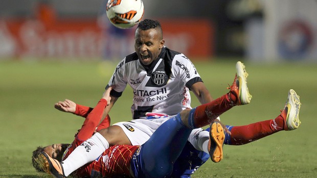 Chiquinho jogo Ponte Preta contra Deportivo Pasto (Foto: Reuters) Chiquinho jogo Ponte Preta contra Deportivo Pasto (Foto: Reuters)