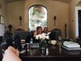 Filha de Antonio Banderas e Melanie Griffith posta foto dos pais juntos