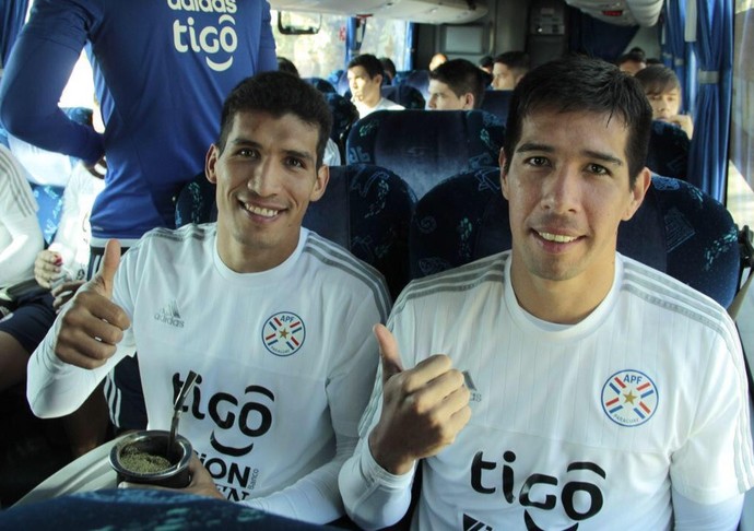 Victor e Marcos Caceres Paraguai (Foto: Reprodução Twitter)