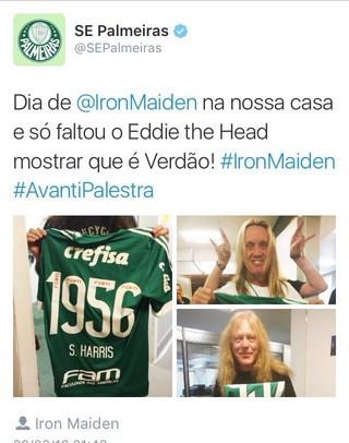 Palmeiras presenteia membros do  Iron Maiden com camisetas do clube