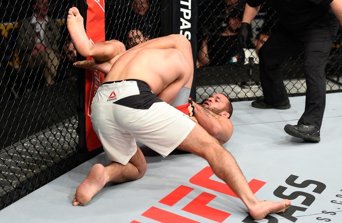 Eric Spicely x Alessio Di Chirico UFC Denver (Foto: Getty Images)