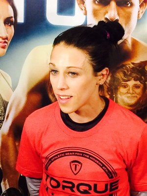 Joanna Jedrzejczyk: a campeã do UFC que tem nome difícil e sorriso