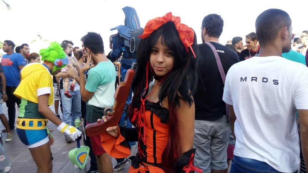 Estudante Lilian Cavalcanti, 18, foi ao evento vestida de Kurumi, do anime Date a Live (Foto: Marina Meireles/G1)