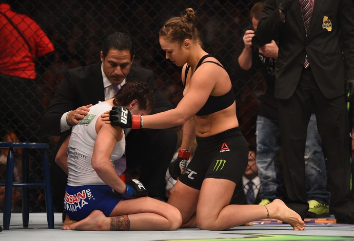 Ronda Rousey Cat Zingano UFC 184 (Foto: Getty Images)