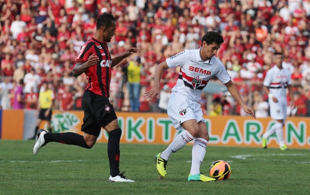 Ganso - Atlético-PR 3 x 0 São Paulo (Foto: Rubens Chiri/saopaulofc.net)