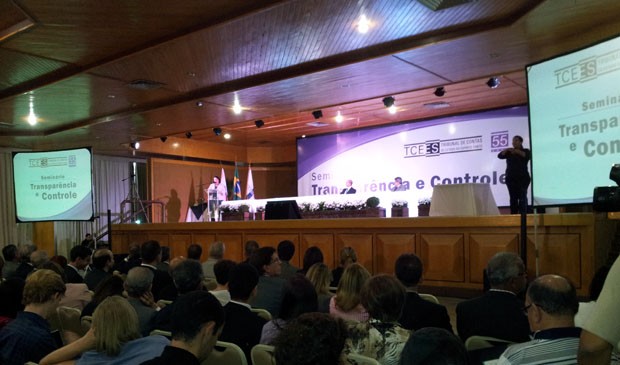 Ministra palestrou no Seminário Transparência e Controle. (Foto: Amanda Monteiro/G1 ES)