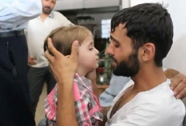 Vídeo mostra momento emocionante em que sírio reencontrou filho que achava estar morto (Foto: Reprodução/YouTube/Hadi Hdhod)