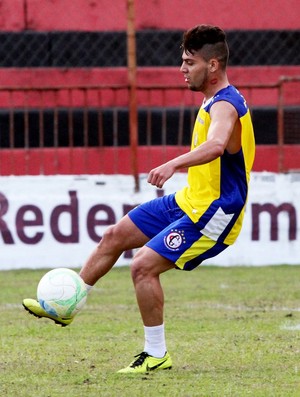 campinense treina com bismarck (Foto: Leonardo Silva / Jornal da Paraíba)