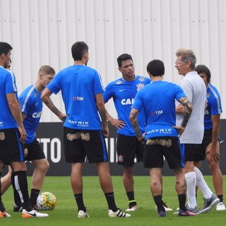 Quatro vitórias em sete jogos: o cálculo do Corinthians para salvar 2016