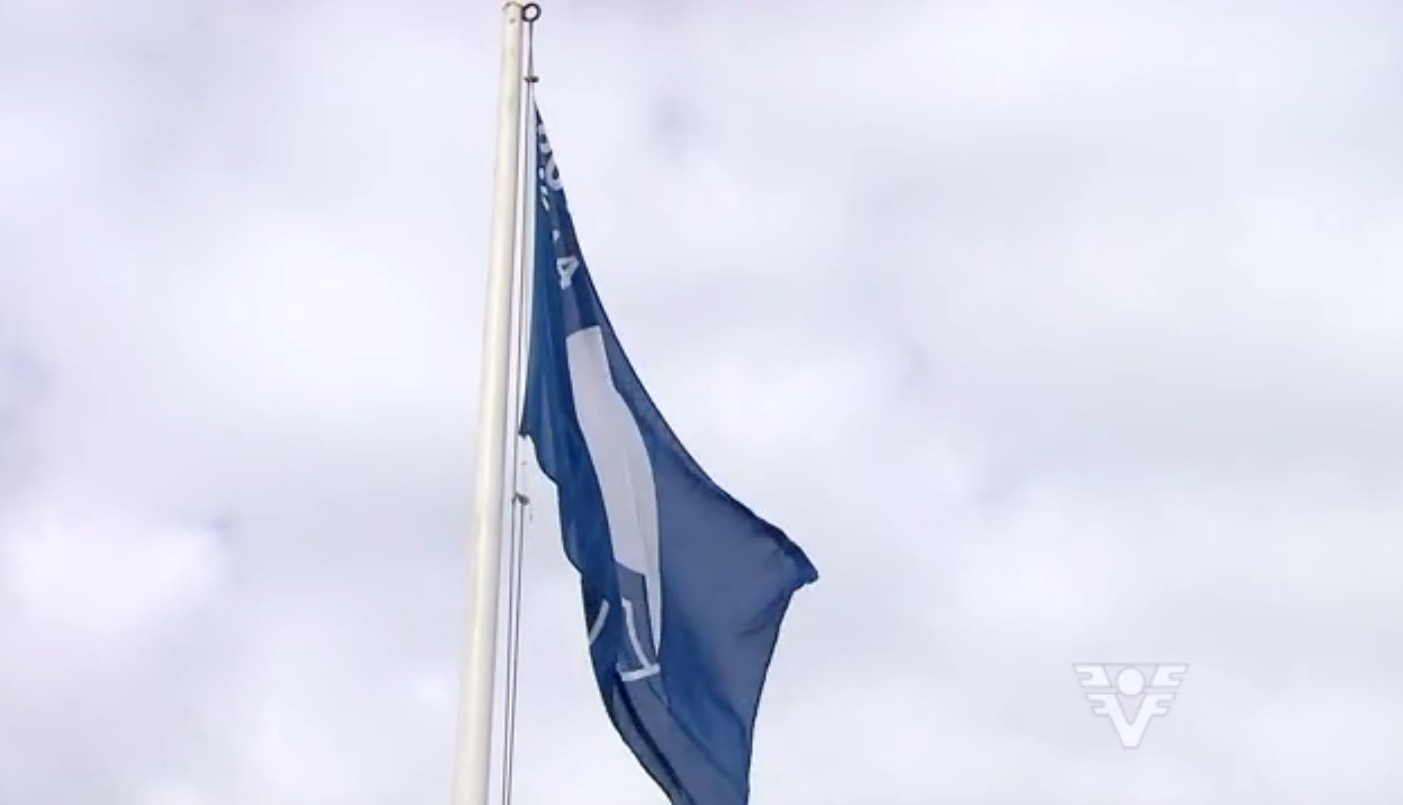 Bandeira Azul - Praia do Tombo - Guarujá/SP (Foto: Reprodução/TV Tribuna)