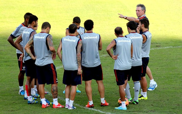 Abel Braga treino Fluminense (Foto: Fernando Cazaes / Photocamera)