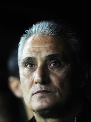 Corinthians sofre para encontrar centroavante e cogita não contratar