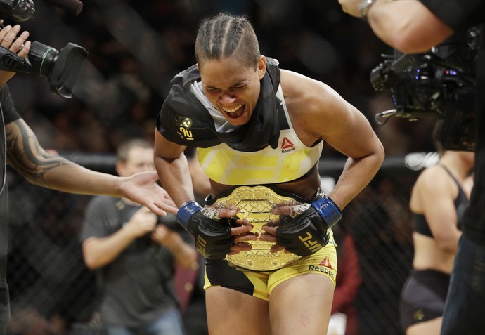 Amanda Nunes UFC 200 (Foto: AP) Amanda Nunes UFC 200 (Foto: AP)
