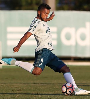 Casagrande questiona aposta alta em Borja: 