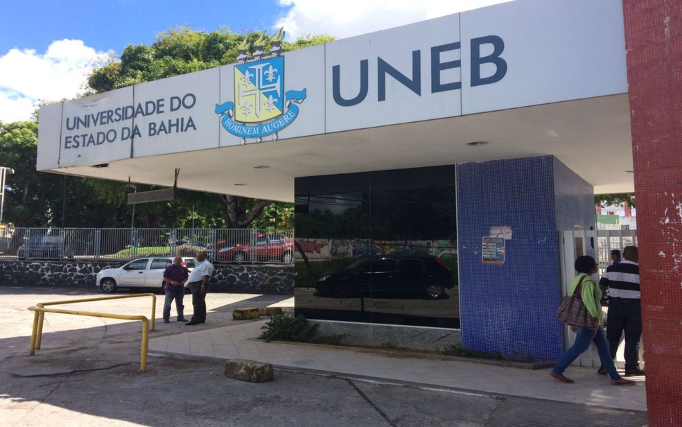 Uneb abre seleção para contratação de profissionais de nível superior. (Foto: Henrique Mendes / G1 Bahia)