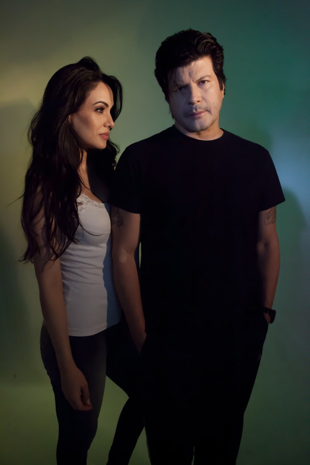 Sósia de Angelina Jolie e Paulo Ricardo (Foto: Marcos Ribas/Brazil News)