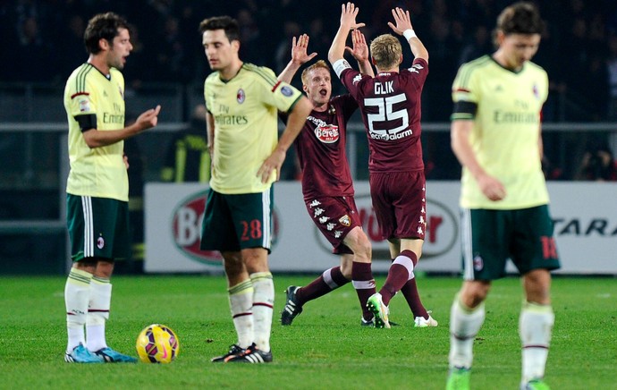 jogadores_do_torino_comemoram_o_gol_de_g